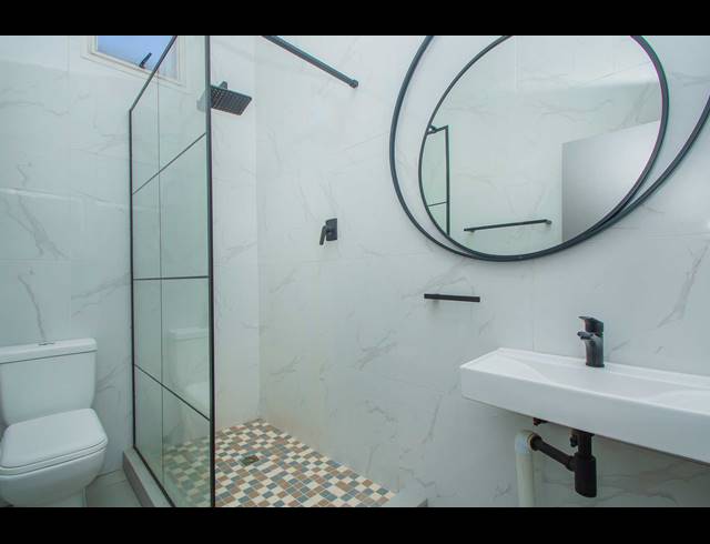 1 bed property to rent in NORTHCLIFF